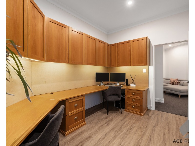 30 Dunvegan Road, Applecross WA 6153