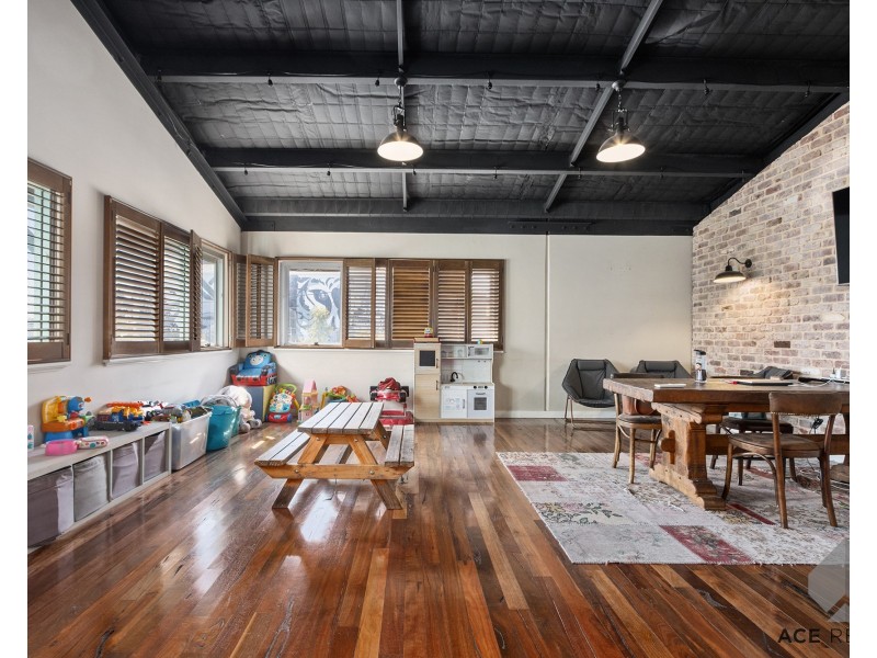 1/1 Pusey Road, Cockburn Central WA 6164