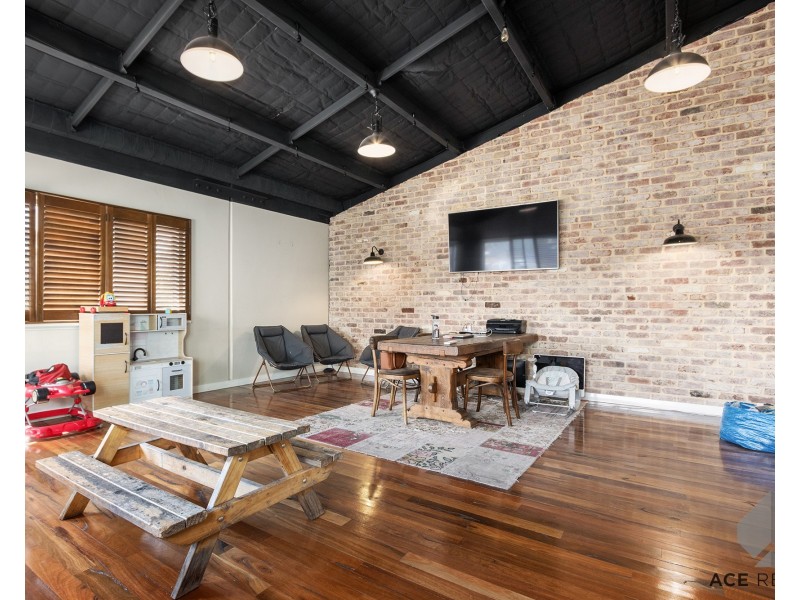 1/1 Pusey Road, Cockburn Central WA 6164