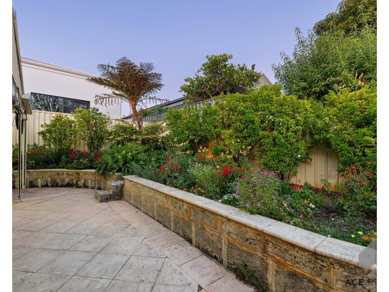 16 Welby Place, Myaree WA 6154