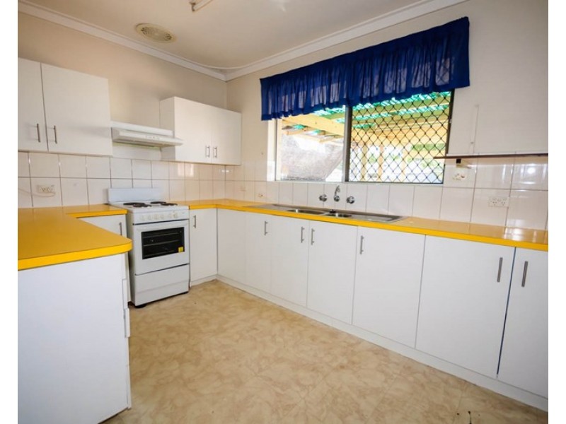 127 Gabriel Street, Cloverdale WA 6105