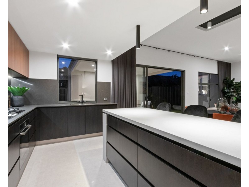 32 Raymond Street, Mount Pleasant WA 6153