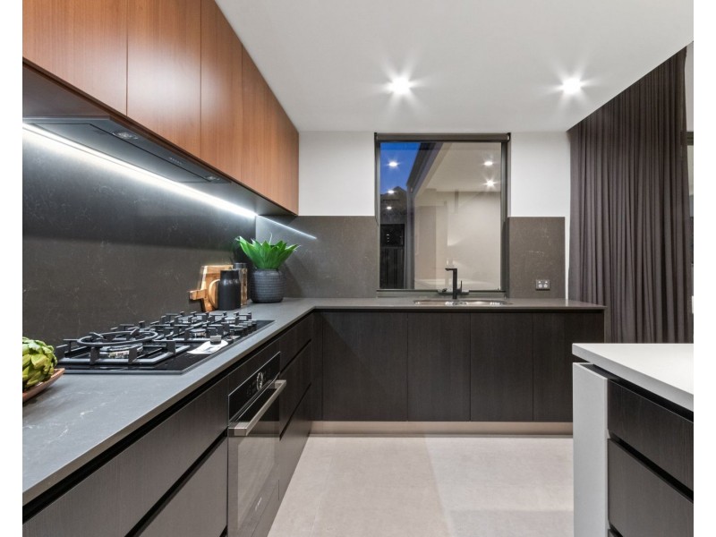 32 Raymond Street, Mount Pleasant WA 6153