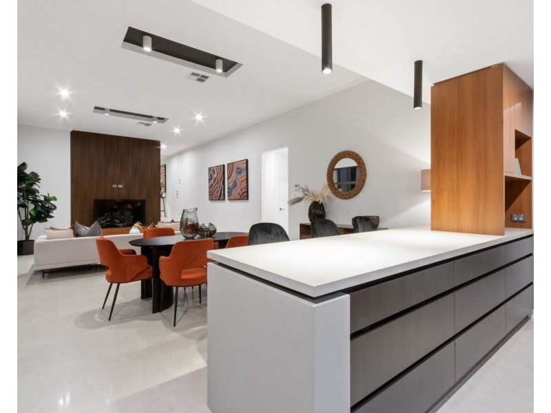 32 Raymond Street, Mount Pleasant WA 6153