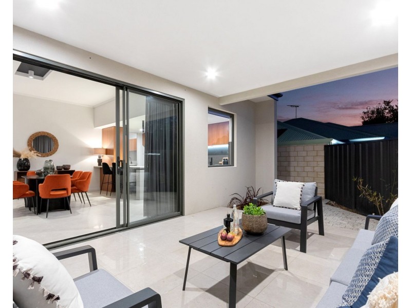 32 Raymond Street, Mount Pleasant WA 6153