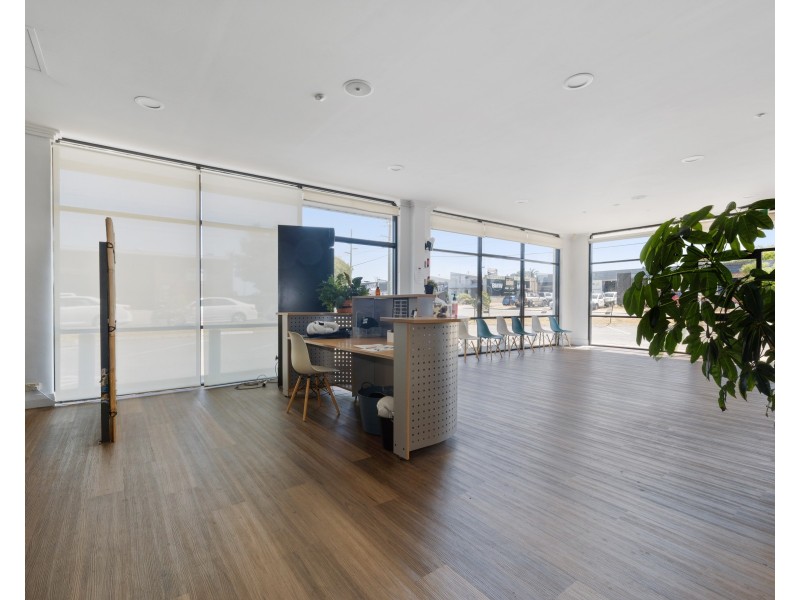 1 Shields Crescent, Booragoon WA 6154