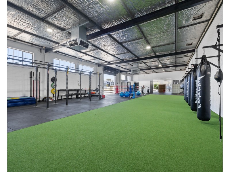 1 Shields Crescent, Booragoon WA 6154