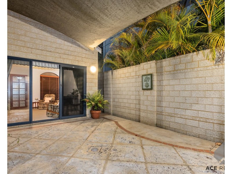 81A Tweeddale Road, Applecross WA 6153