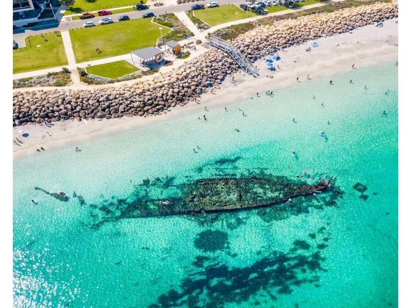 15 Orsino Boulevard, North Coogee WA 6163