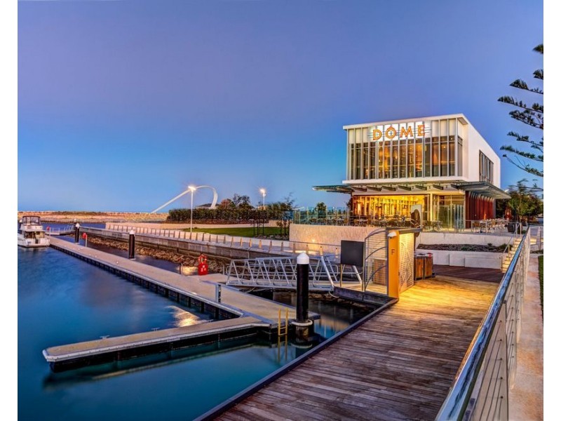 15 Orsino Boulevard, North Coogee WA 6163