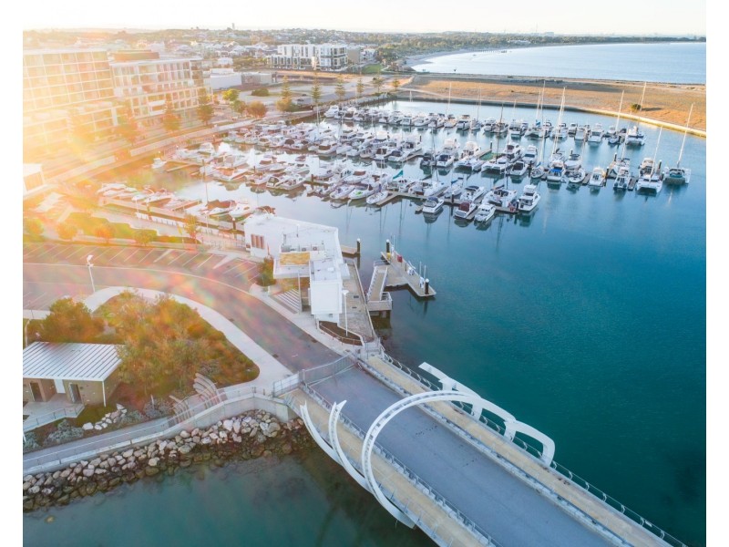 15 Orsino Boulevard, North Coogee WA 6163