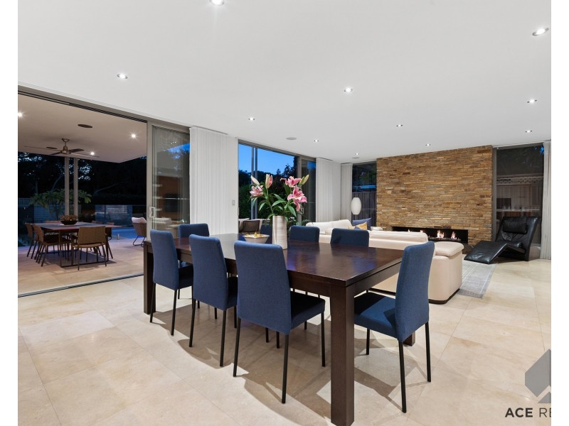 10 Kinross Road, Applecross WA 6153