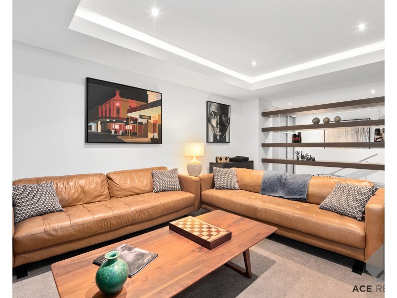 10 Kinross Road, Applecross WA 6153