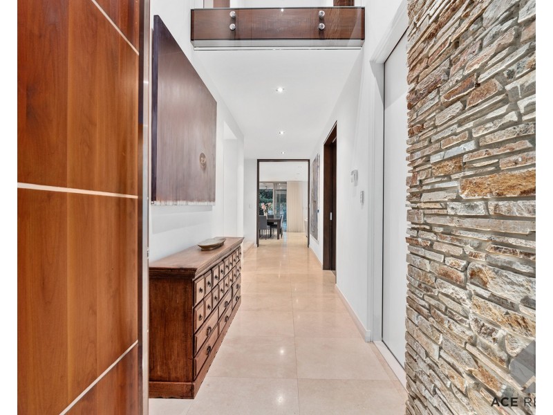 10 Kinross Road, Applecross WA 6153