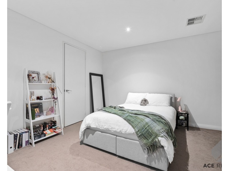 10 Kinross Road, Applecross WA 6153