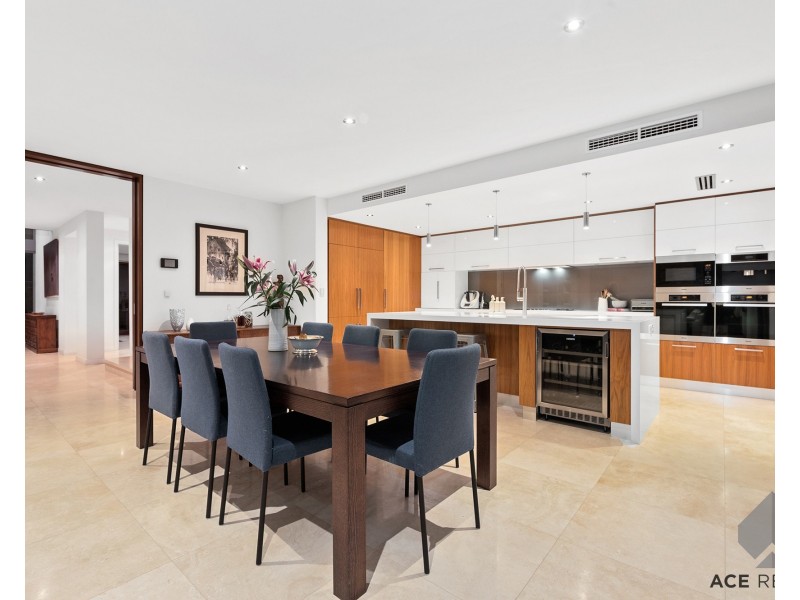 10 Kinross Road, Applecross WA 6153