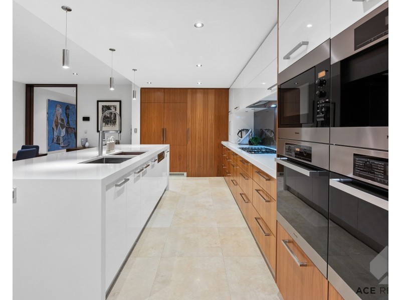 10 Kinross Road, Applecross WA 6153