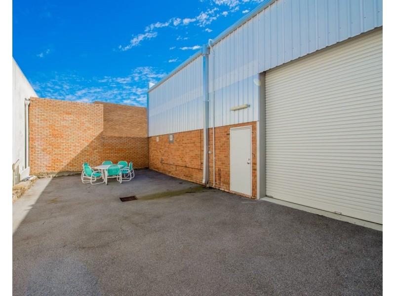 2/31 Shields Crescent, Booragoon WA 6154