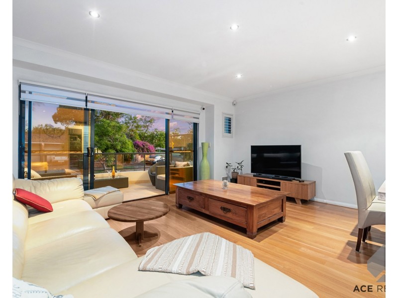 14B Dee Road, Applecross WA 6153