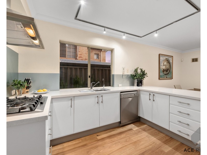 6/11 Macleod Road, Applecross WA 6153