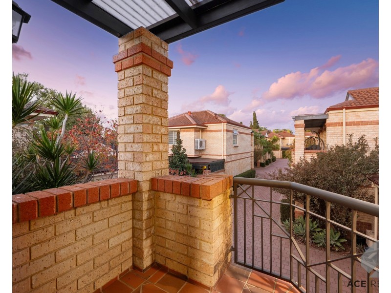 6/11 Macleod Road, Applecross WA 6153