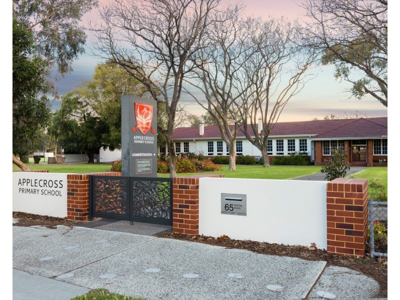 6/11 Macleod Road, Applecross WA 6153