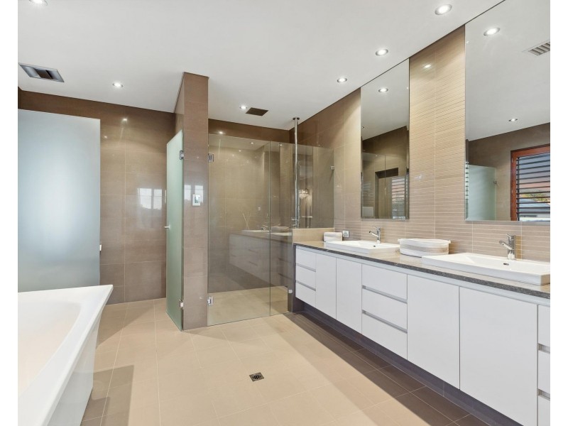 16A Nisbet Road, Applecross WA 6153