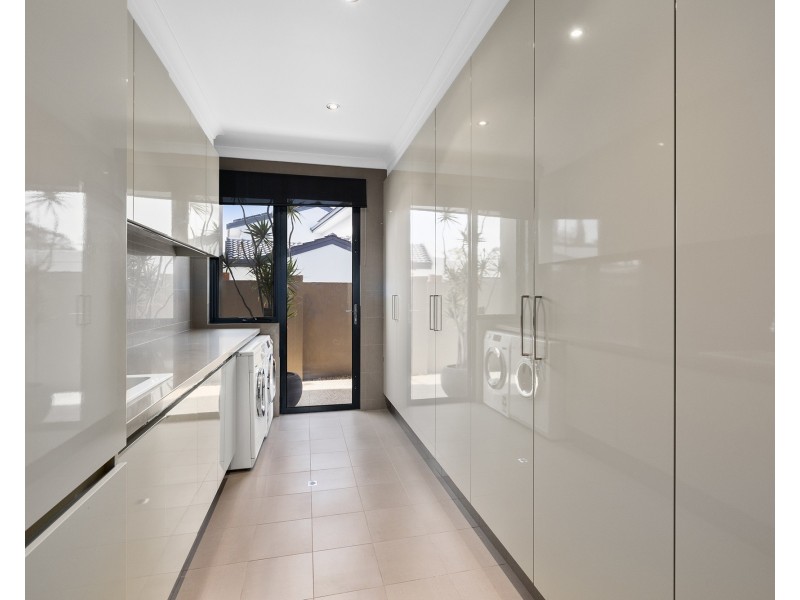 16A Nisbet Road, Applecross WA 6153