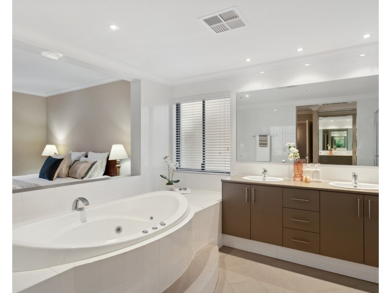 6A Hawkins Street, Mount Pleasant WA 6153