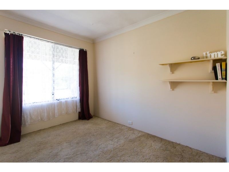 2 Sparrow Court, High Wycombe WA 6057
