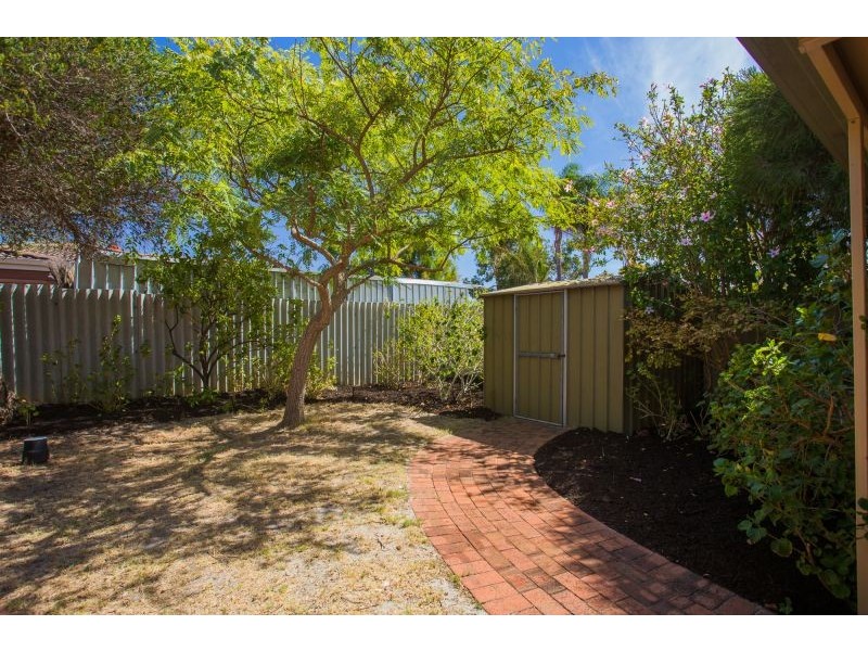 2 Sparrow Court, High Wycombe WA 6057