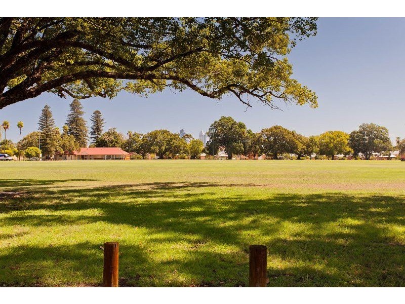 42 Geddes Street, Victoria Park WA 6100