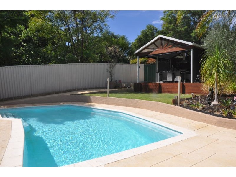 24 Alvah Street, St James WA 6102