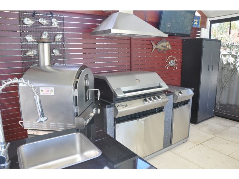 24 Alvah Street, St James WA 6102