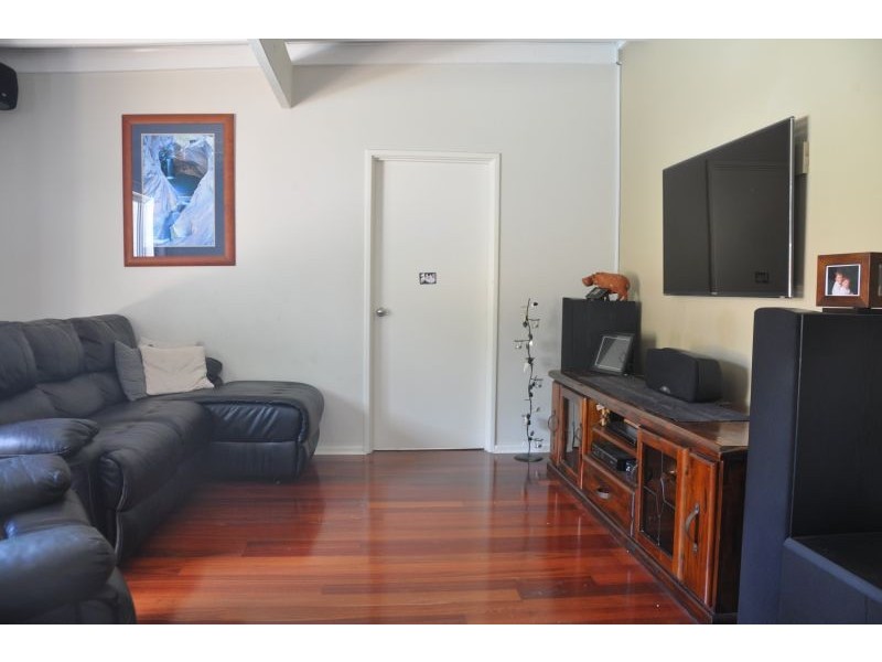 24 Alvah Street, St James WA 6102