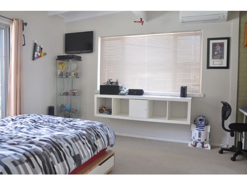 24 Alvah Street, St James WA 6102