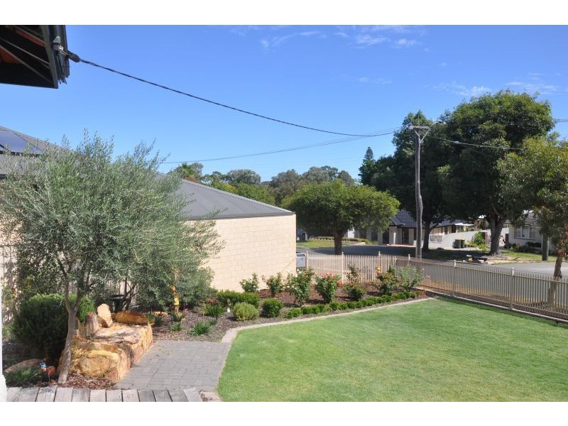 24 Alvah Street, St James WA 6102