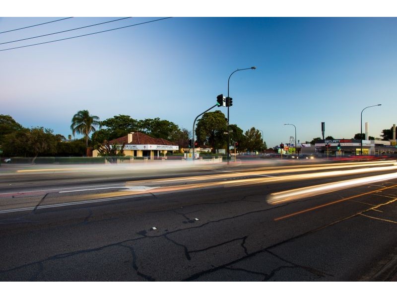 2 Barker Avenue, Como WA 6152