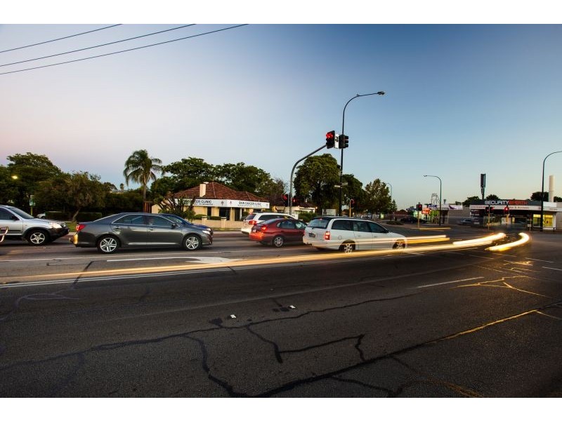 2 Barker Avenue, Como WA 6152