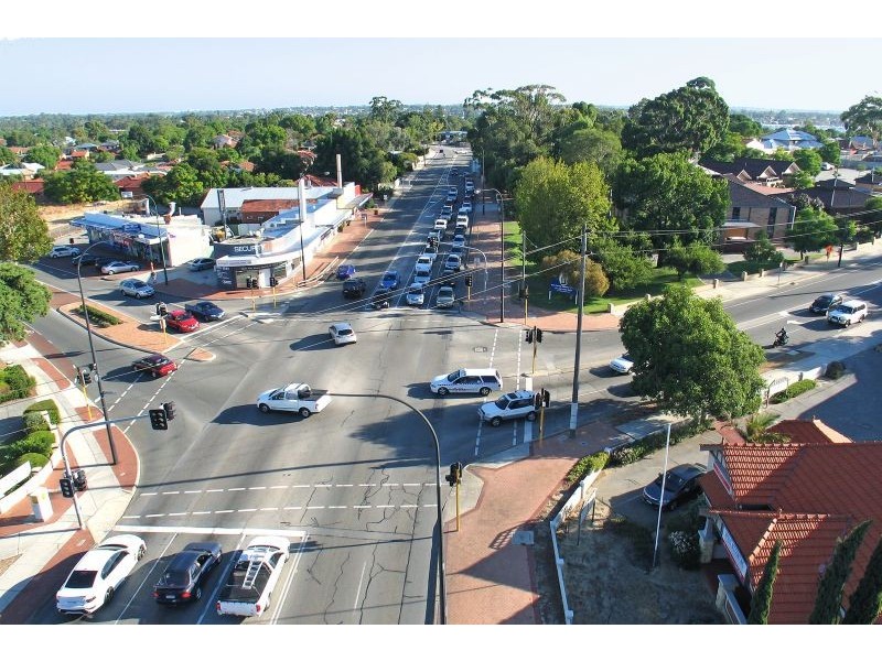 2 Barker Avenue, Como WA 6152