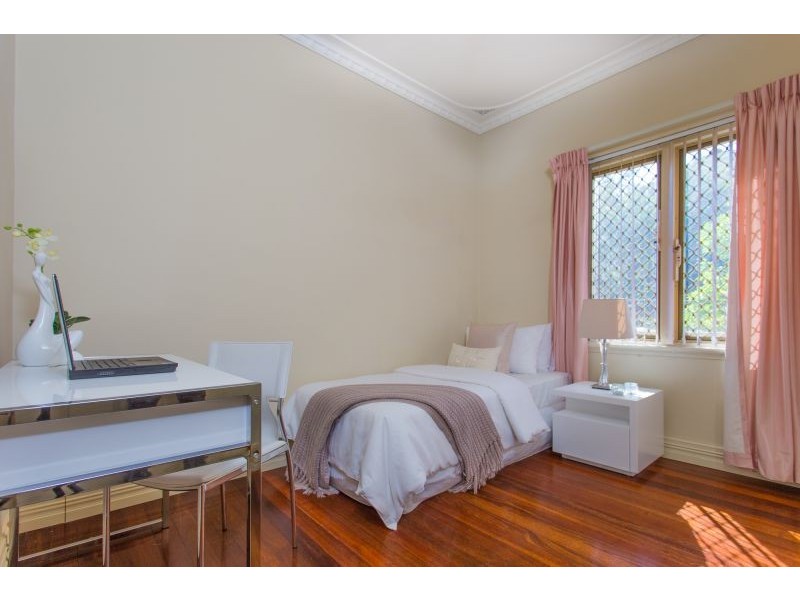 2/69 Park Street, Como WA 6152