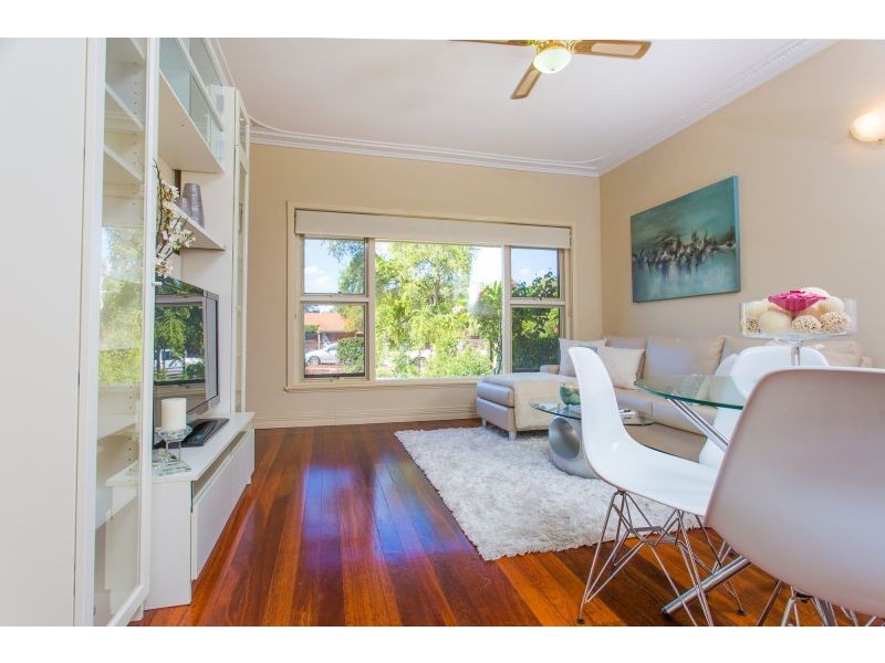 2/69 Park Street, Como WA 6152