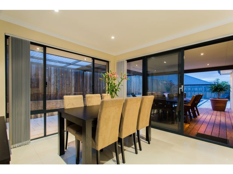 3 Newington Pass, Ellenbrook WA 6069