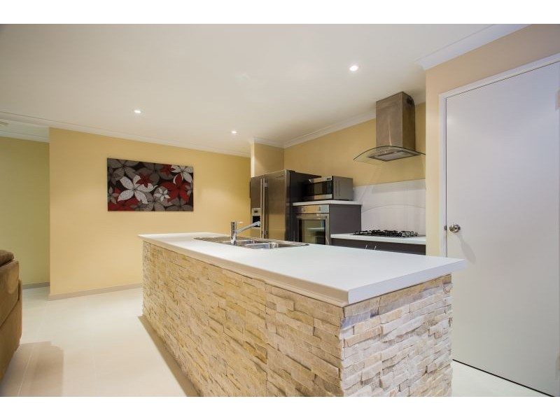 3 Newington Pass, Ellenbrook WA 6069