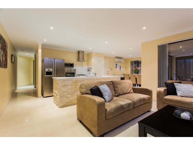 3 Newington Pass, Ellenbrook WA 6069