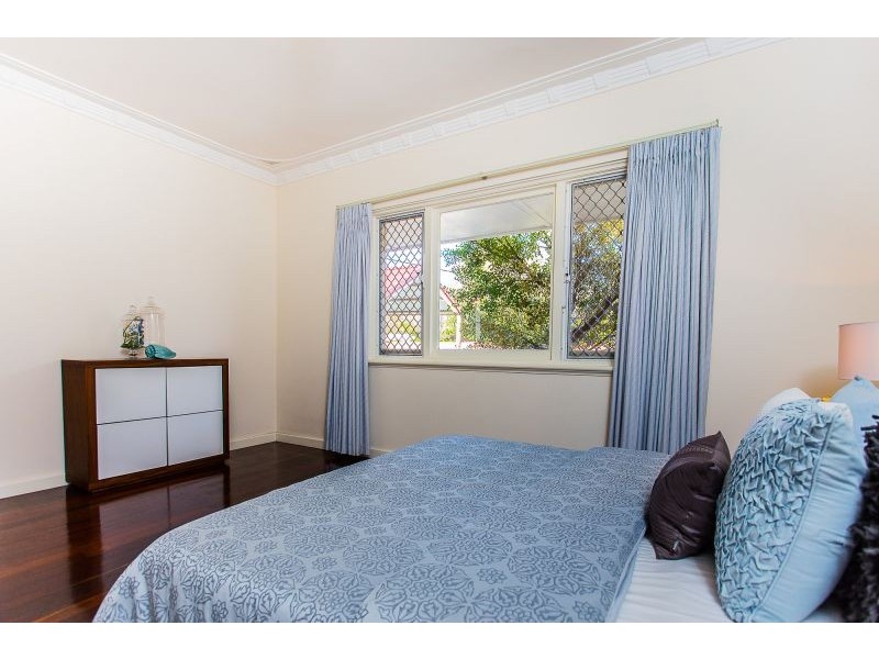 57A Walpole Street, St James WA 6102