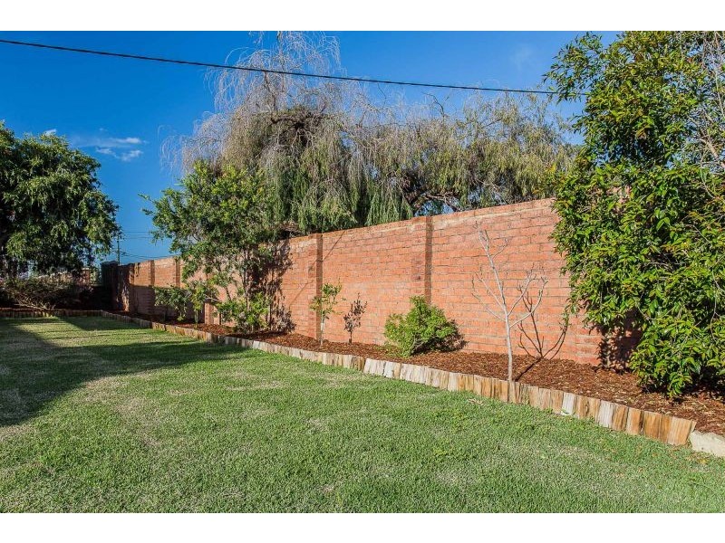 57A Walpole Street, St James WA 6102