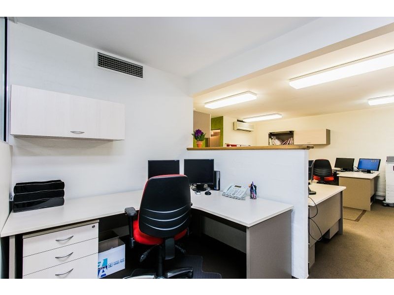 2-3/47 Monash Avenue, Como WA 6152