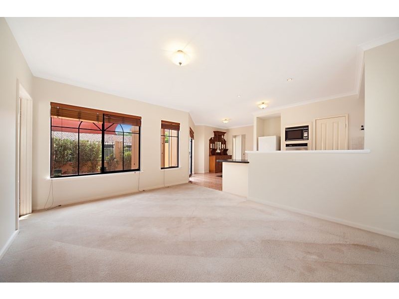 2/31 Hazel St, Como WA 6152