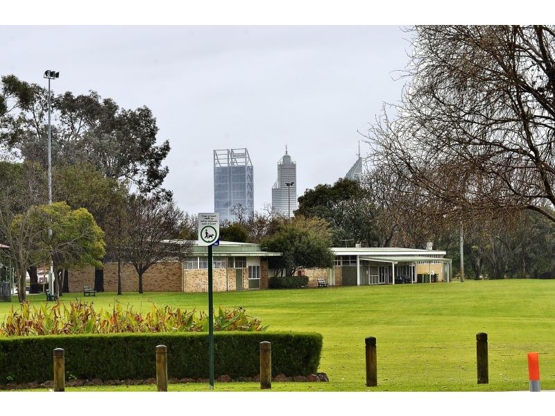 2/31 Hazel St, Como WA 6152